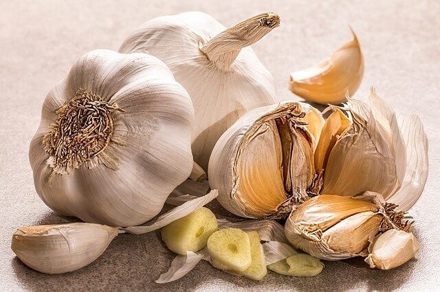 Chá de Alho e Canela: Combate Diabetes, Vírus e Bactérias, Desincha e Fortalece