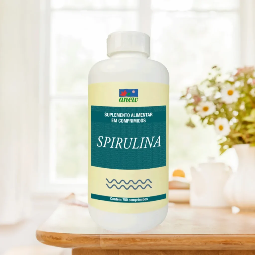Suplemento Spirulina Anew em comprimidos, superalimento rico em proteínas veganas e antioxidantes para nutrição e detox.